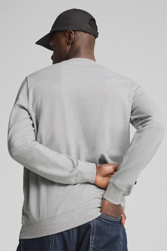 Свитшот мужской PUMA Essentials Elevated Crew <span>684727_04</span>